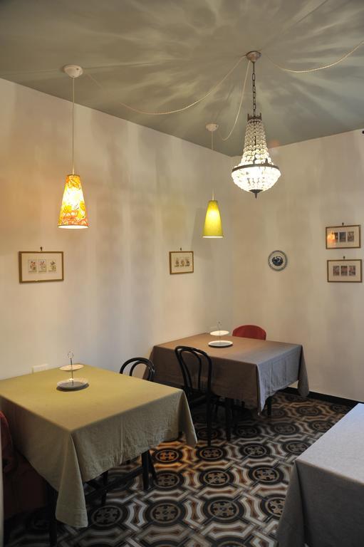Erasmo Rooms & Breakfast Финале Лигуре Екстериор снимка